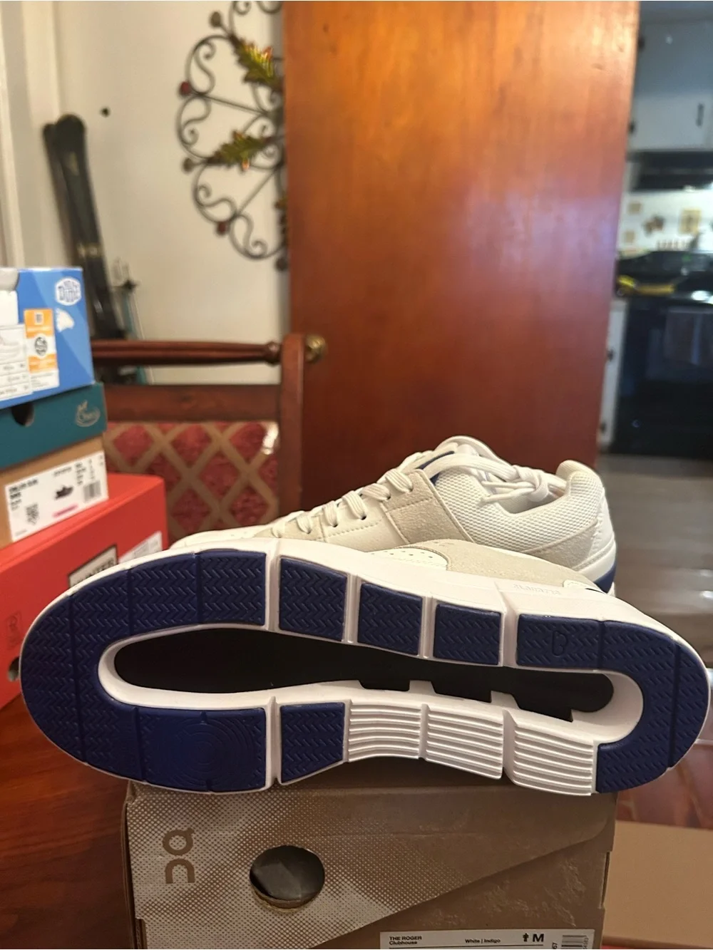 Men’s On Cloud The Roger Clubhouse Sneakers in White/Indigo